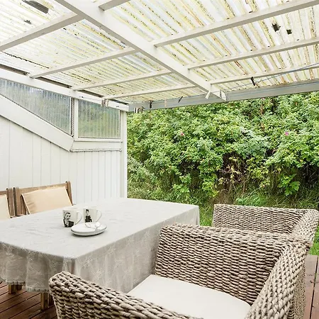Two-bedroom Holiday In *